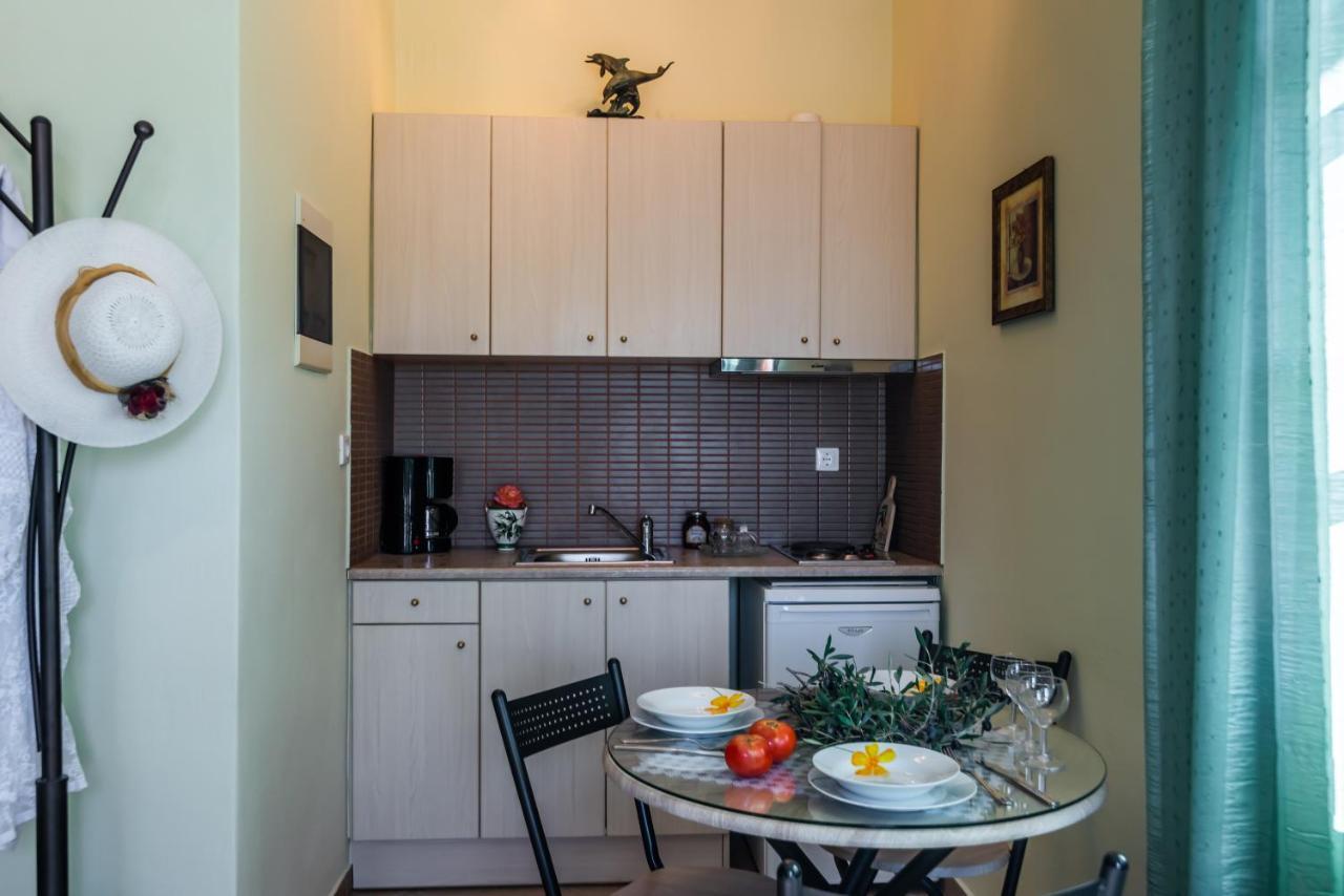 Tzivaeri Studios Zefiria Bagian luar foto