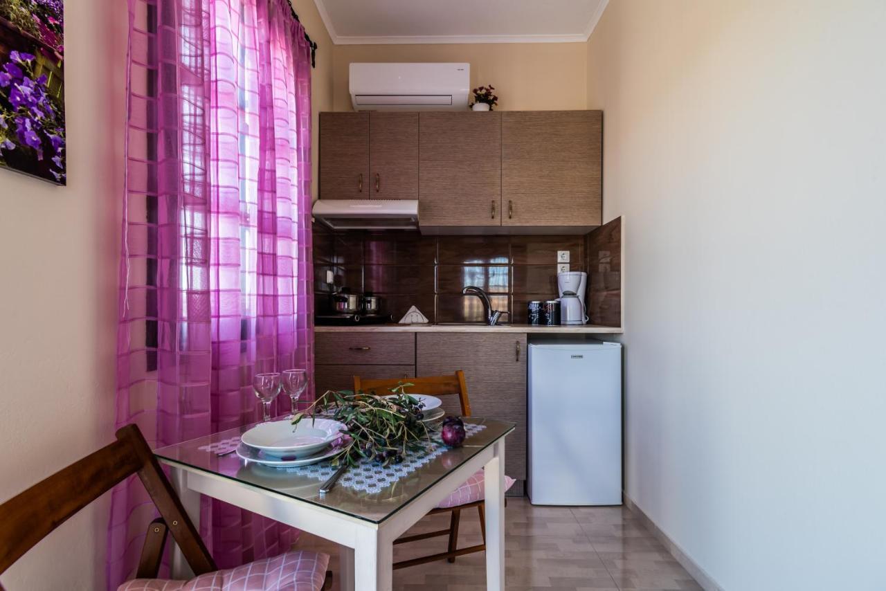Tzivaeri Studios Zefiria Bagian luar foto